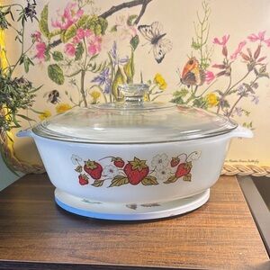 Vintage Rare Anchor Hocking milk glass dish with lid